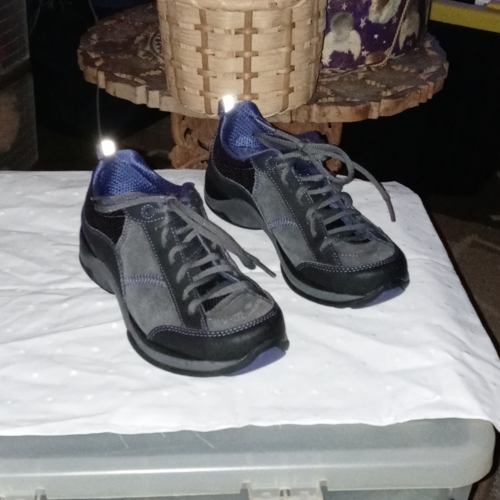 Damsko